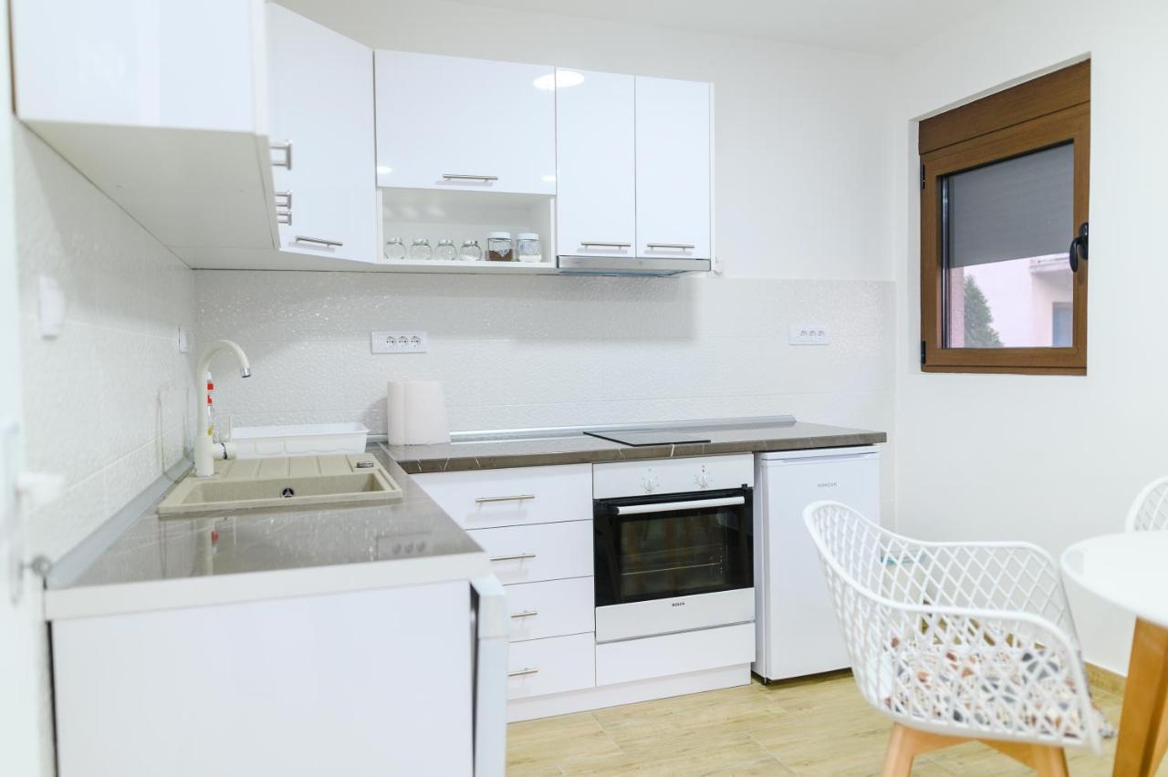 Apartman Dina Соко Баня Екстериор снимка